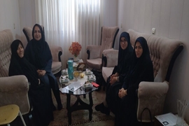 دیدار رئیس دانشکده پرستاری و مامایی شرق گیلان با مادر شهید محمد رضا هادی تواتری 